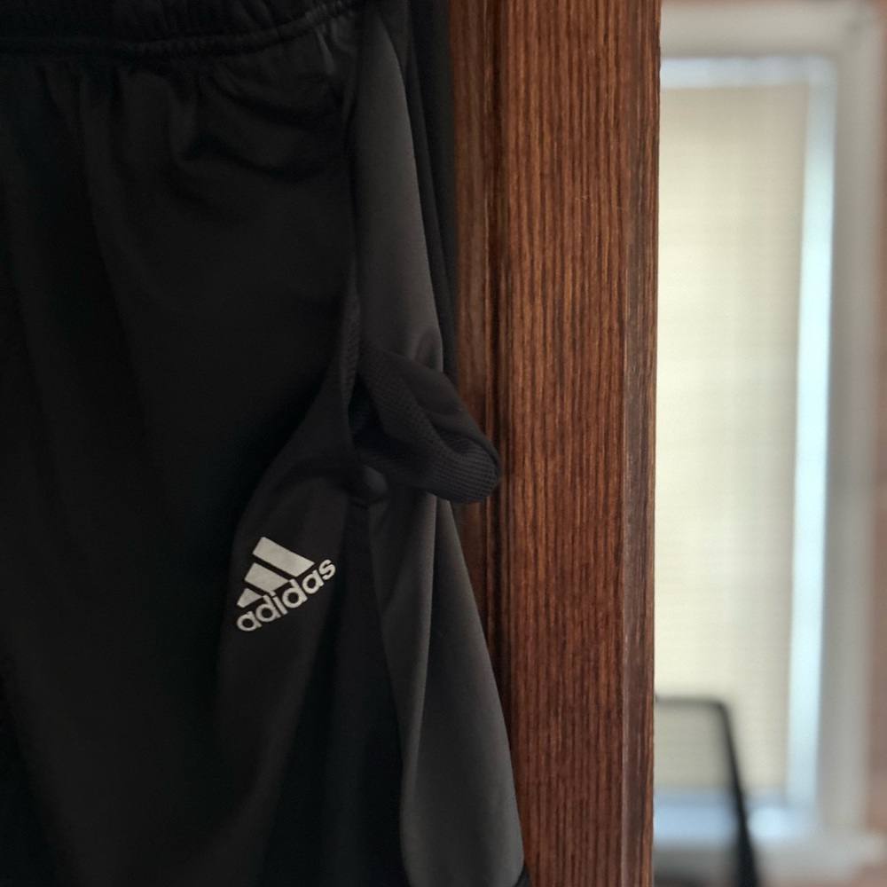 Men’s Addias shorts